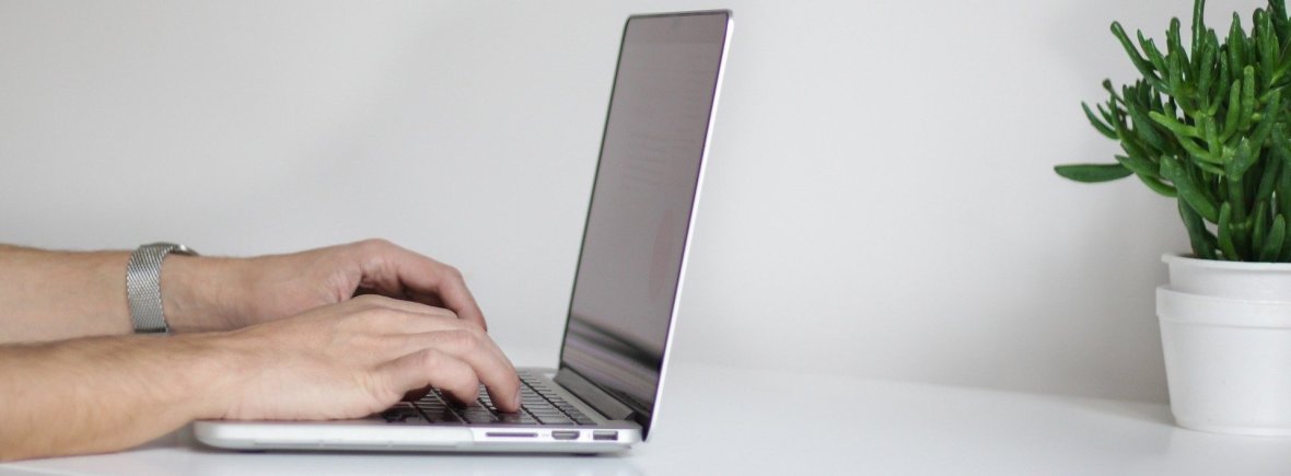 Uxue Emebi argitaratze-zerbitzuak